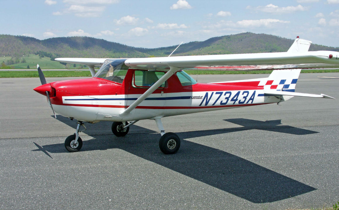 Avioneta modelo Cessna 150, similar a que que se desplomó en el municipio El Pinto. Fuente: Internet